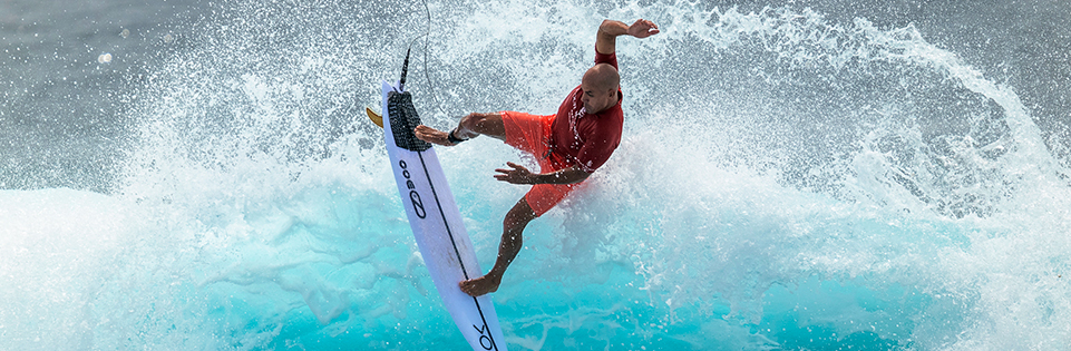 Kelly Slater Wins Single-Fin Division